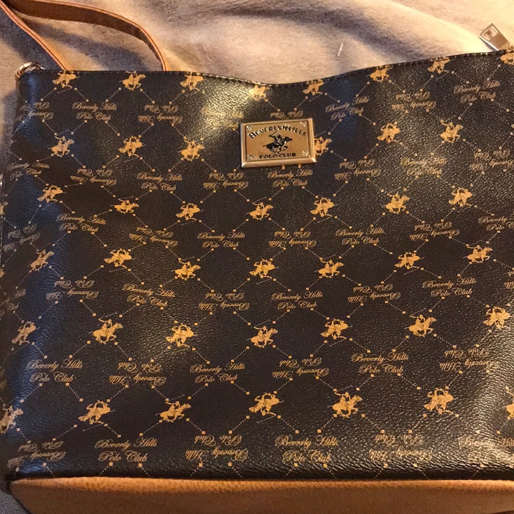 Women’s large crossbody with matching clutch